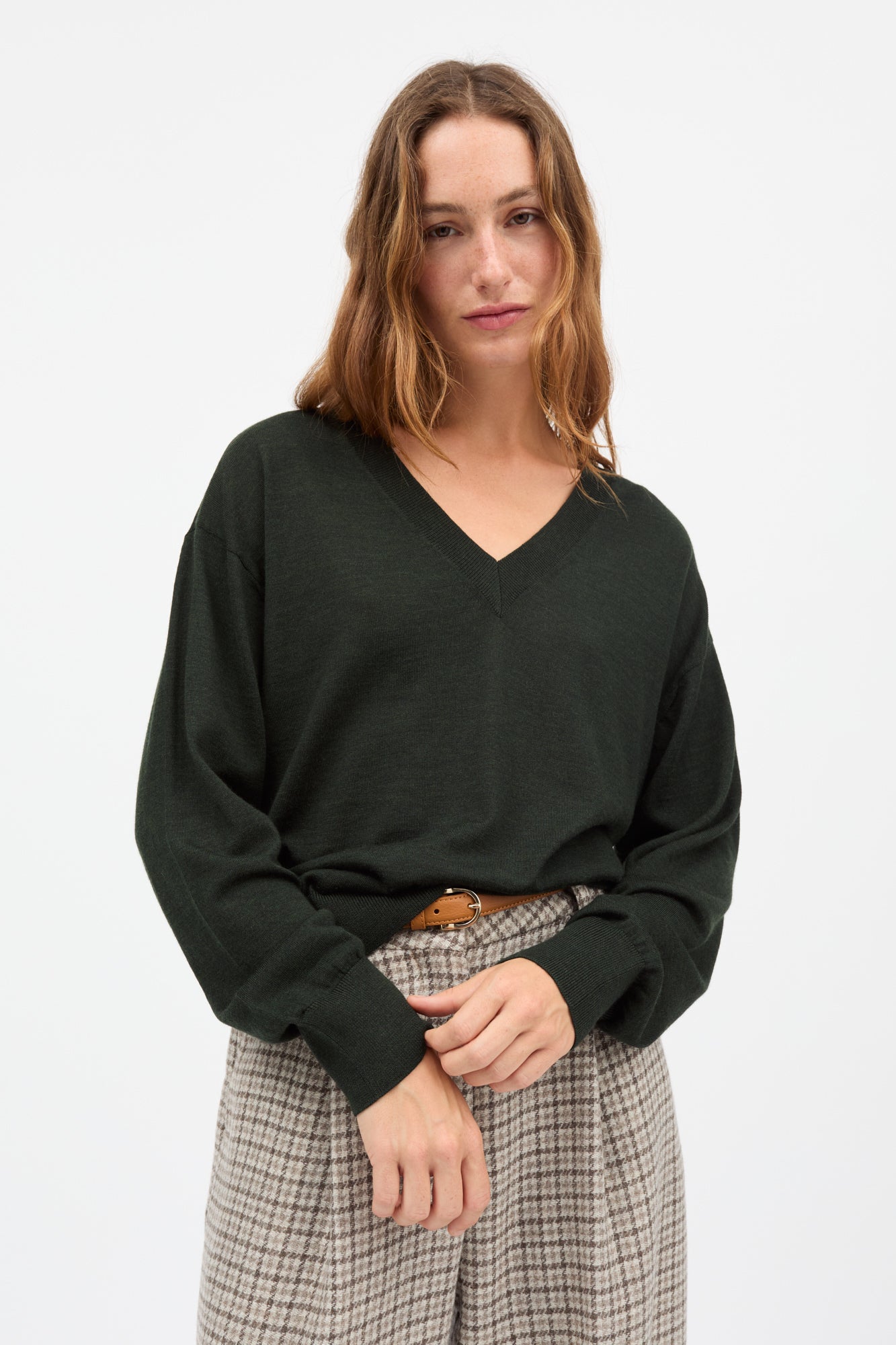 Skall Studio Amethyst V-neck jumper Jumper Dark pine