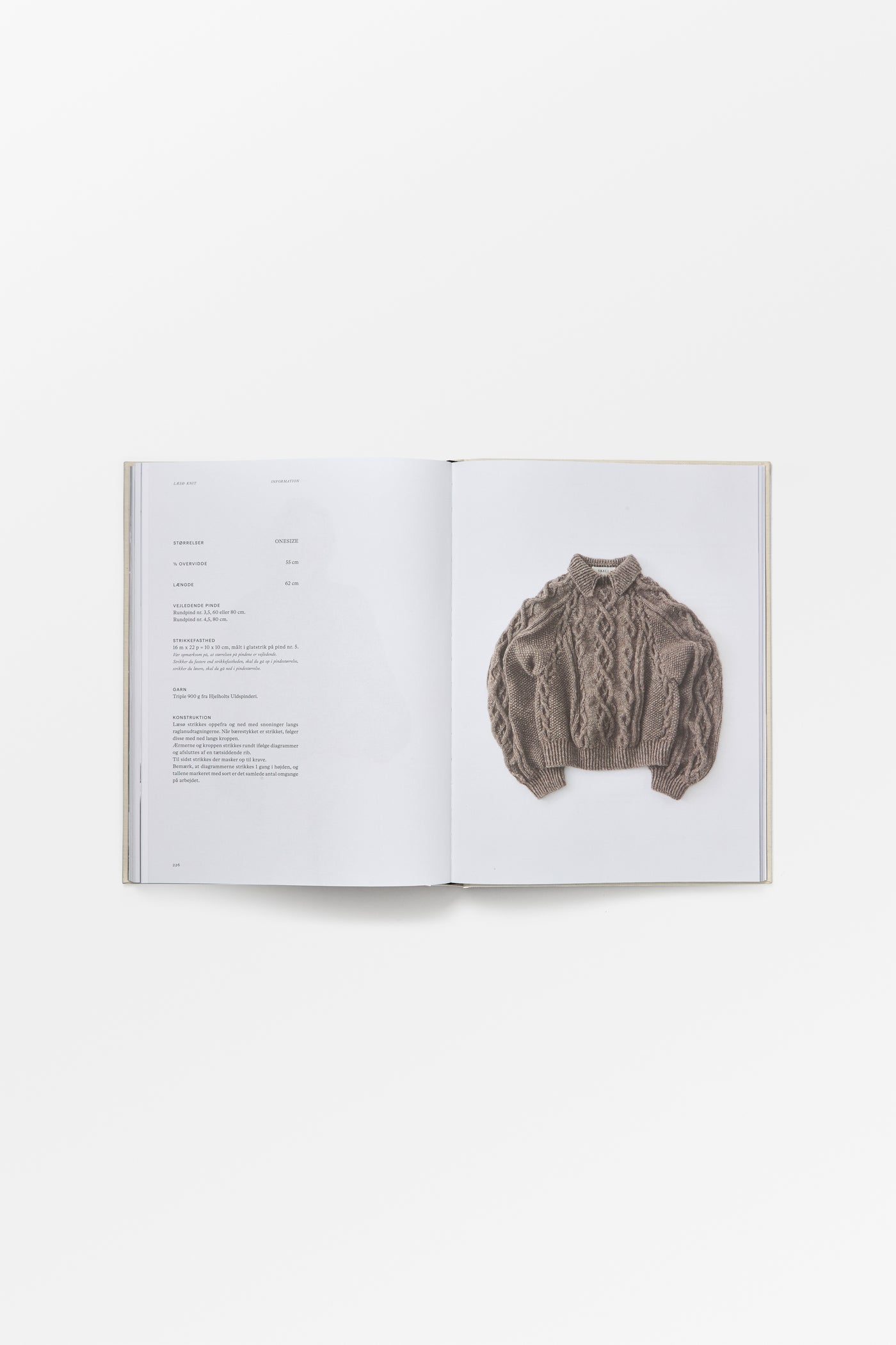 Skall Studio SKALL STRIK, bog Danish Book Danish