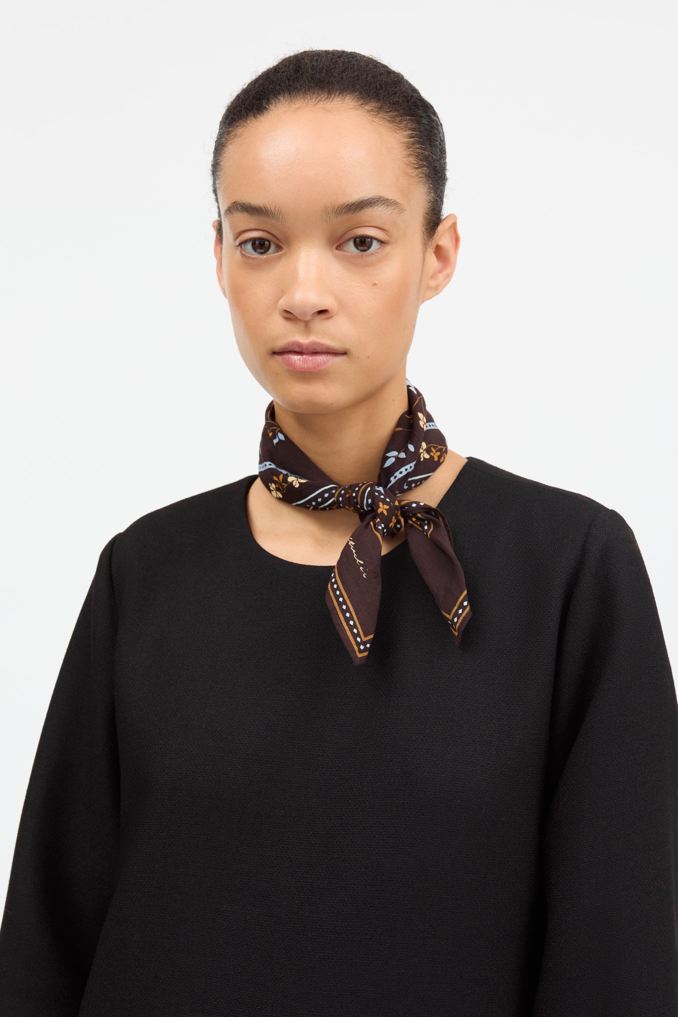 Skall Studio Skall floral scarf 55x55 Scarf Dark brown